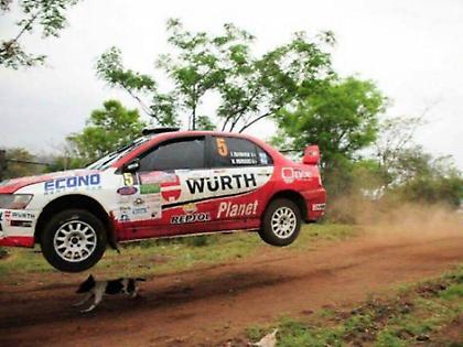 Τέρμα τα γκάζια με το πιο τυχερό σκυλί στον κόσμο!