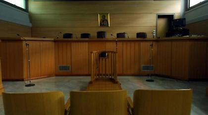 Ελεύθερος με περιοριστικούς όρους ο ανήλικος που μαχαίρωσε τον αστυνομικό στο Αίγιο