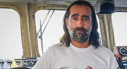 Ελληνοκύπριος διέσωσε δίδυμα προσφυγόπουλα 5 ημερών στη Μεσόγειο (pics)