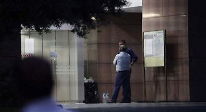 Δύο καναλάρχες αντέδρασαν έντονα: «Τρίτη νύχτα δεν μένουμε εδώ»!