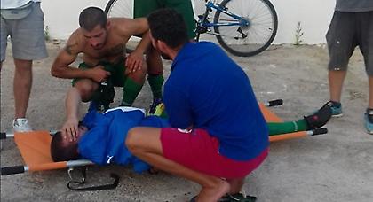 Απίστευτα πράγματα στα Φιλιατρά: Αντί για ασθενοφόρο, τραυματίας έφυγε με φορτηγάκι (pics)