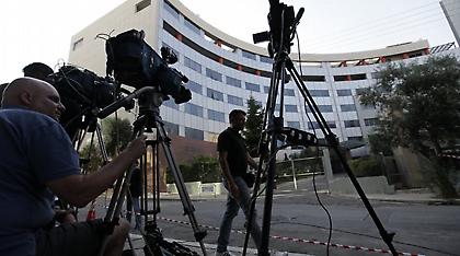 Τηλεοπτικές άδειες: Αδιαφάνεια και διαπλοκή καταγγέλει η αντιπολίτευση