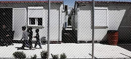 Χίος: Ξέμειναν οι πρόσφυγες, καταρρέει ο τουρισμός