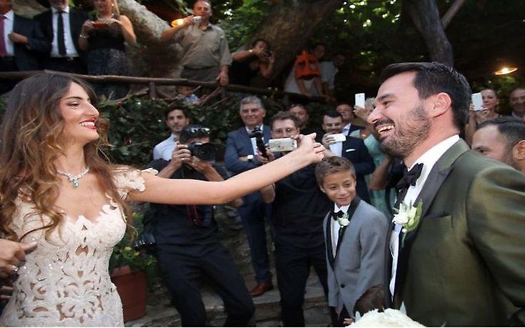 Παντρεύτηκε την ανιψιά του Ιβάν Σαββίδη ο Ανδρέας Παπαμιμίκος (pics)