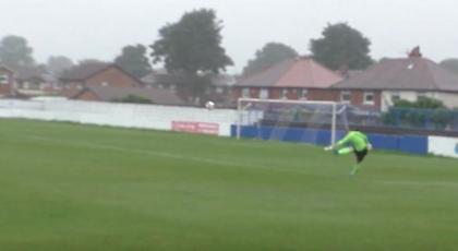 Τερματοφύλακας βρήκε δίχτυα από τη δική του εστία! (video)