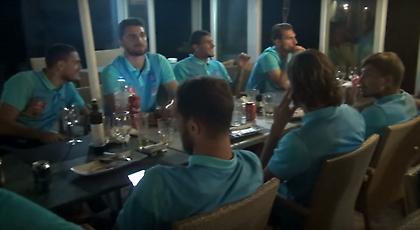 Το δείπνο του Σκίμπε στους διεθνείς (video)