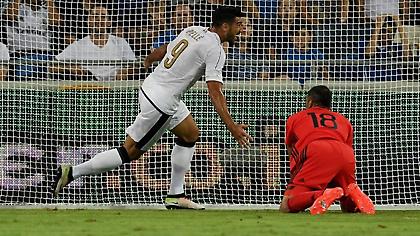 Κυρία και στα δύσκολα η Ιταλία, τυφώνας η Ισπανία (videos)