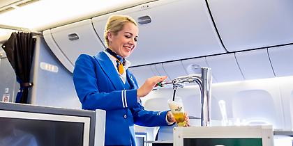 Μπίρα σε ποτήρι εν πτήση!