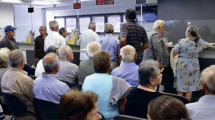 Συντάξεις: Το «τσεκούρι» στις επικουρικές οφείλεται σε λάθος υπολογισμό