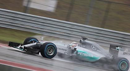 Δοκιμές ελαστικών για  Mercedes και Ferrari