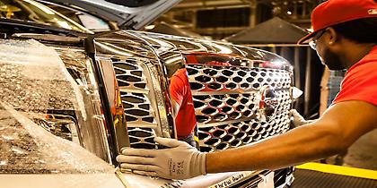 Ένα συναρπαστικό video από την γραμμή παραγωγής του Nissan TITAN XD στις ΗΠΑ