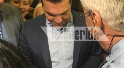 ΔΕΘ: Κέρασε καριόκες τον Τσίπρα, με ένα «καρφί» -«Αφού δεν μπορείτε να μας γλυκάνετε εσείς» (pics)