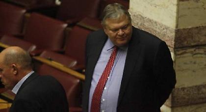 Βενιζέλος για τις καταγγελίες Χουντή: Πρώην συναγωνιστές αντιδικούν στο όνομα των μνημονίων