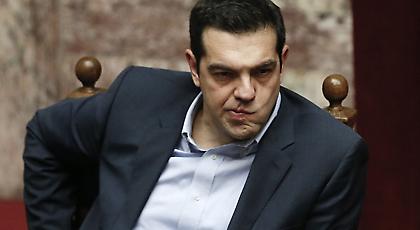 «Φρούριο» στήθηκε γύρω από τον Τσίπρα – Δεκάδες άνδρες της ασφάλειας σε κάθε βήμα στη Θεσσαλονίκη