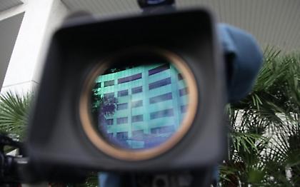 Η πρώτη δόση χωρίζει τους καναλάρχες από την άδεια