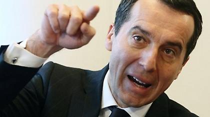 Την αυστηρή λιτότητα στην Ευρώπη καταδικάζει ο Αυστριακός καγκελάριος