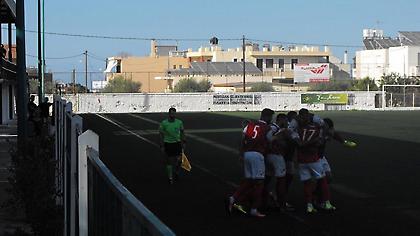 Πέναλτι «παρωδία» σε ματς της Γ’ Εθνικής (video)