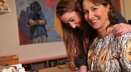 Η απίστευτη απάτη της οποίας έπεσε θύμα η μικρή κόρη του Φρανσουά Ολάντ (pics)