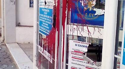 Εκαναν γυαλιά καρφιά τα γραφεία του Σώρρα στην Τρίπολη (pics)