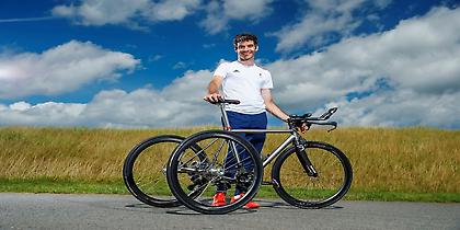 Προηγμένο αγωνιστικό trike από τιτάνιο