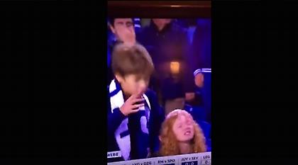 Απίστευτος πιτσιρικάς οπαδός της Πόρτο, «ξέσπασε» στη διπλανή του (video)