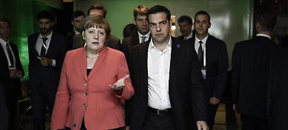 Τηλεφωνική επικοινωνία Τσίπρα-Μέρκελ -Ενημέρωση και για τη Σύνοδο του Νότου