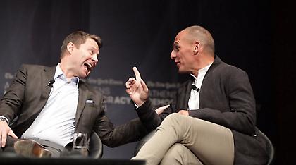 «Καυγάς» Βαρουφάκη με στέλεχος της Google σε διεθνές συνέδριο