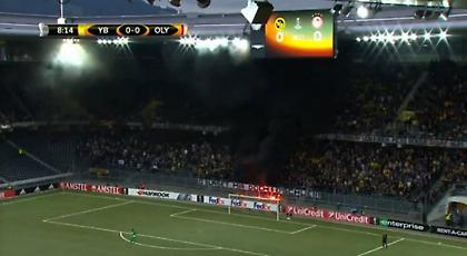 Πήρε φωτιά η εξέδρα στο Γιουνγκ Μπόις-Ολυμπιακός! (pics/video)