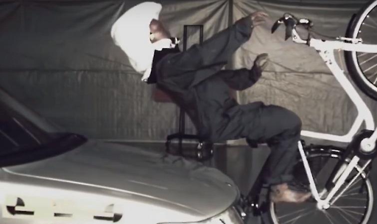 Ήρθε ο αερόσακος για ποδηλάτες (video)