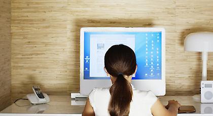 Εφηβη μήνυσε τους γονείς της γιατί ανέβασαν φωτογραφίες της στο Facebook