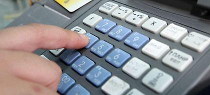 Τι αλλάζει για τις αποδείξεις και το «πλαστικό» χρήμα από το 2017