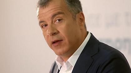 Οι καυστικές μαντινάδες του Θεοδωράκη για τα βοσκοτόπια του Καλογρίτσα