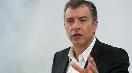 Θεοδωράκης: O Στουρνάρας να στείλει το πόρισμα για την Τράπεζα Αττικής στη Βουλή