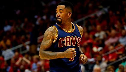 Τζέι Αρ Σμιθ: Tο σήριαλ συνεχίζεται