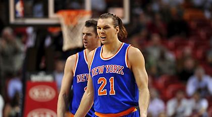 Ανανέωσε με Νικς ο Άμουντσον