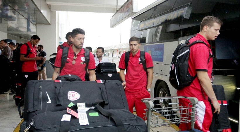 Έφτασε Ηράκλειο ο Ολυμπιακός (pics)