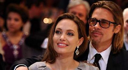 Σάλος στα διεθνή ΜΜΕ για τον χωρισμό Τζολί με Μπραντ Πιτ: Διέκοψαν το πρόγραμμά τους μεγάλα δίκτυα