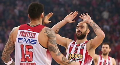 Με αρχηγούς και Μάντζαρη ο Ολυμπιακός