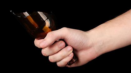 Ρόδος: 45χρονος Ρομά τραυμάτισε αστυνομικό με σπασμένο μπουκάλι