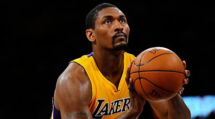 Μένει Λέικερς ο Μέτα Γουόρλντ Πις!