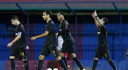 Τρίποντο-γκολ-θέαμα και μετά... Φάληρο για την ΑΕΚ