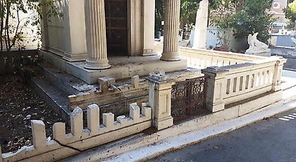 Βανδαλισμοί στο Α΄ Νεκροταφείο