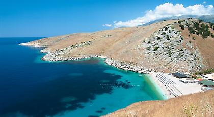 Το σχέδιο της Αλβανίας για τουριστική ανάπτυξη παίρνοντας μερίδιο από την πίτα της Ελλάδας