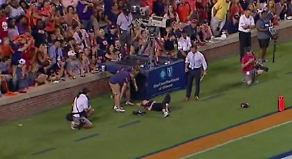 Γυναίκα «έφαγε» μπάλα στη μούρη σε αγώνα ράγκμπι (video)