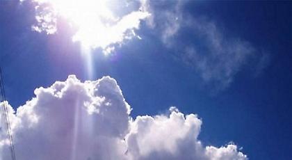 Αραιές νεφώσεις και κατά τόπους βροχές σήμερα (video)