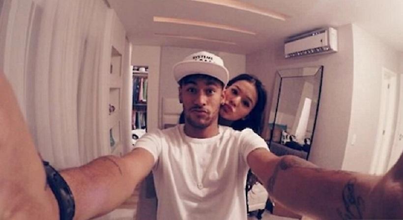 «Τσάκωσαν» τον Νεϊμάρ με την σέξι Μπρούνα! (pics)