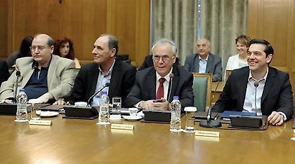 «Κίτρινη κάρτα» σε Φίλη από Μαξίμου - Δεν είναι της ώρας...