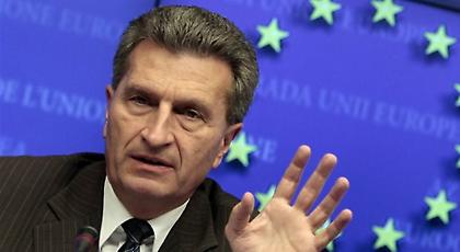 Η Κομισιόν ερευνά αν απειλείται η ελευθεροτυπία στην Ελλάδα