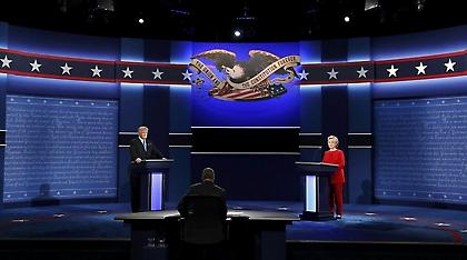 Χίλαρι: Λες τρελά πράγματα και φοροδιαφεύγεις -Τραμπ: Το οικονομικό σου σχέδιο είναι όλο λόγια