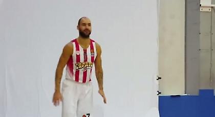 Ο Σπανούλης παίζει με τον… αέρα (video)